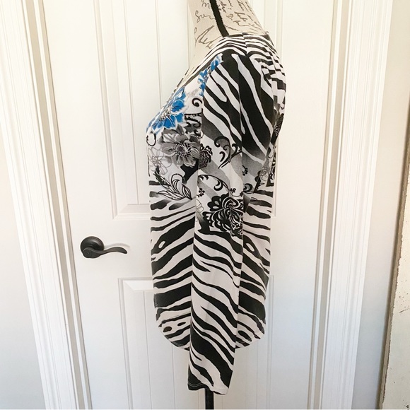 CACHE Zebra Print Floral Long Sleeve Shirt Size Medium - Picture 4 of 10